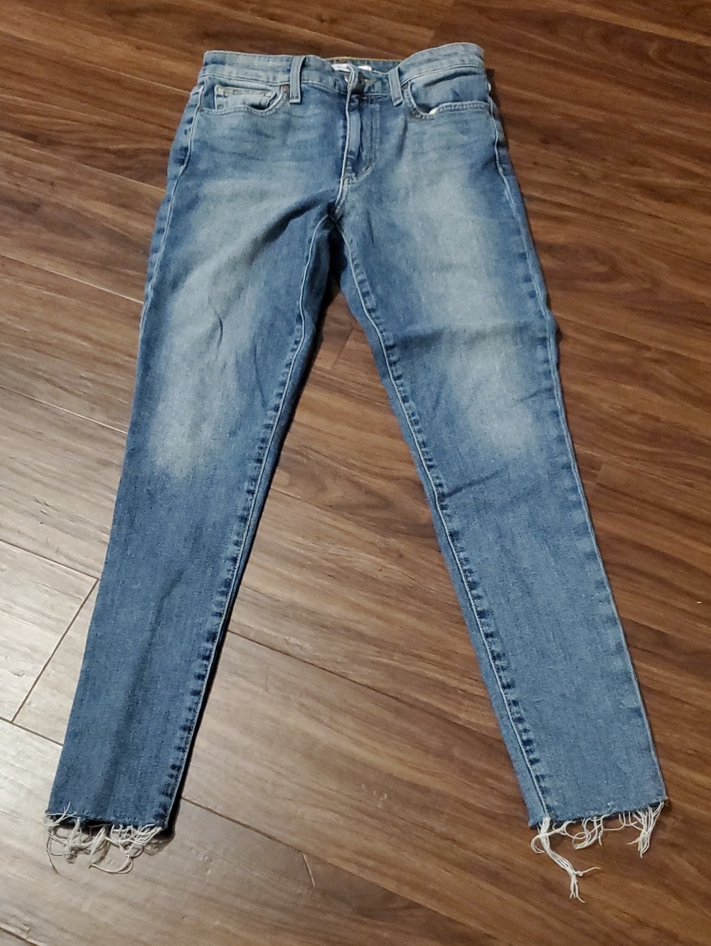 Women’s Light Blue High Rise Skinny Ankle Jeans with Raw Frayed Hem